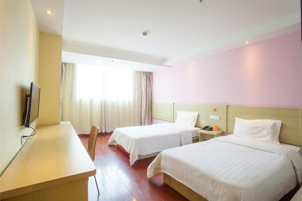 7Days Inn Qingdao Wusi Square Middle Xianggang Road Oda fotoğraf
